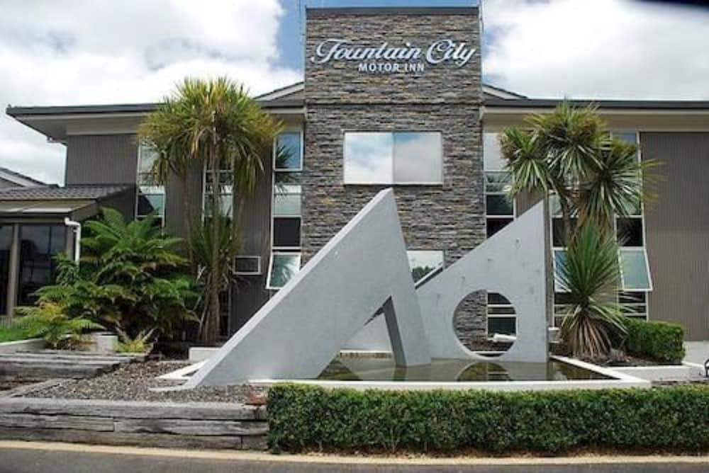 Fountain City Motor Inn Хамилтън Екстериор снимка