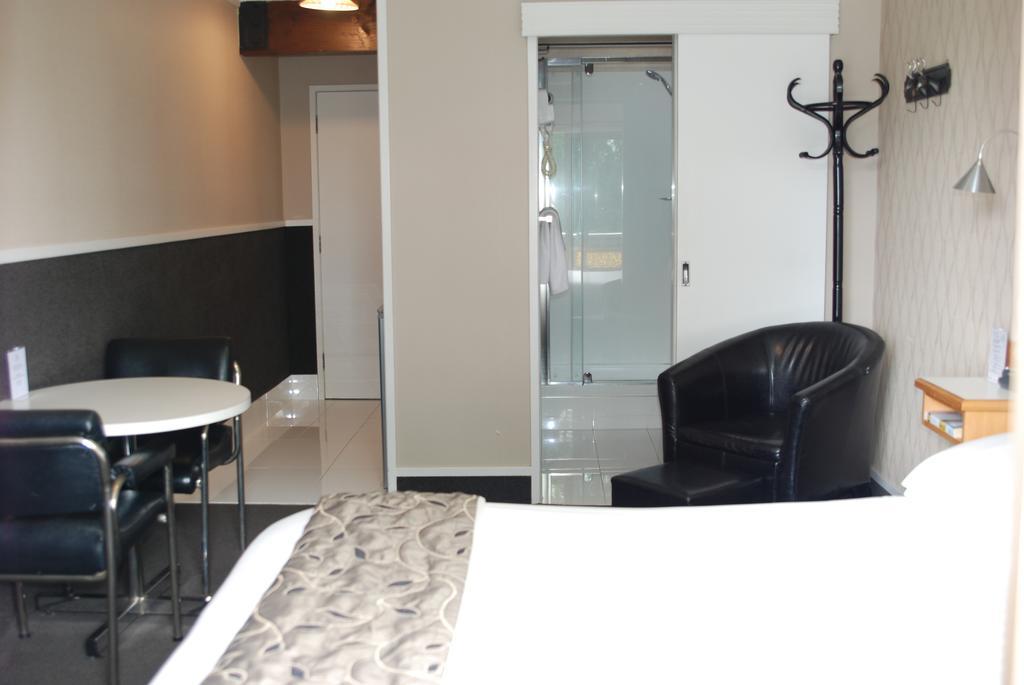 Fountain City Motor Inn Хамилтън Екстериор снимка