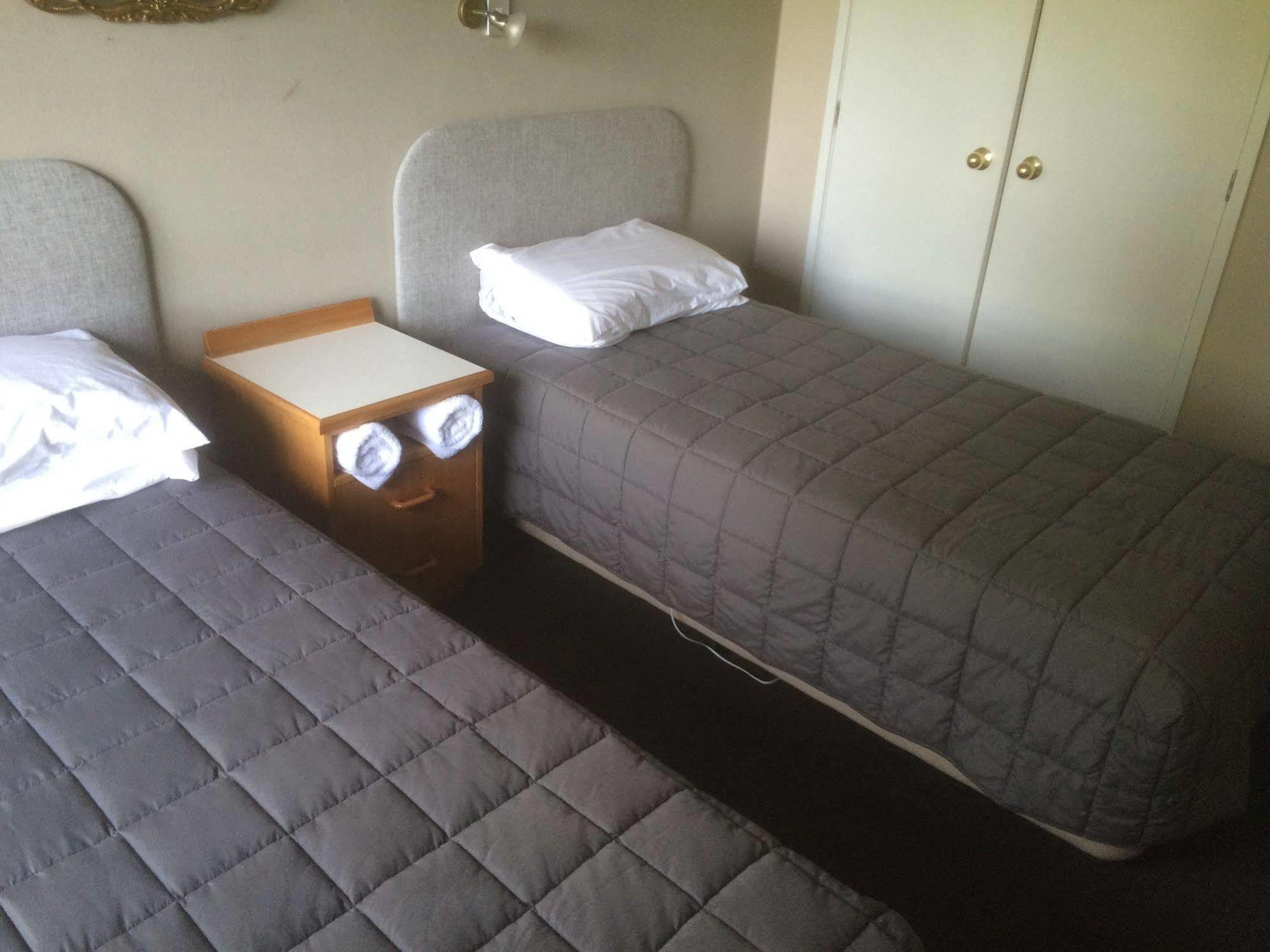 Fountain City Motor Inn Хамилтън Екстериор снимка