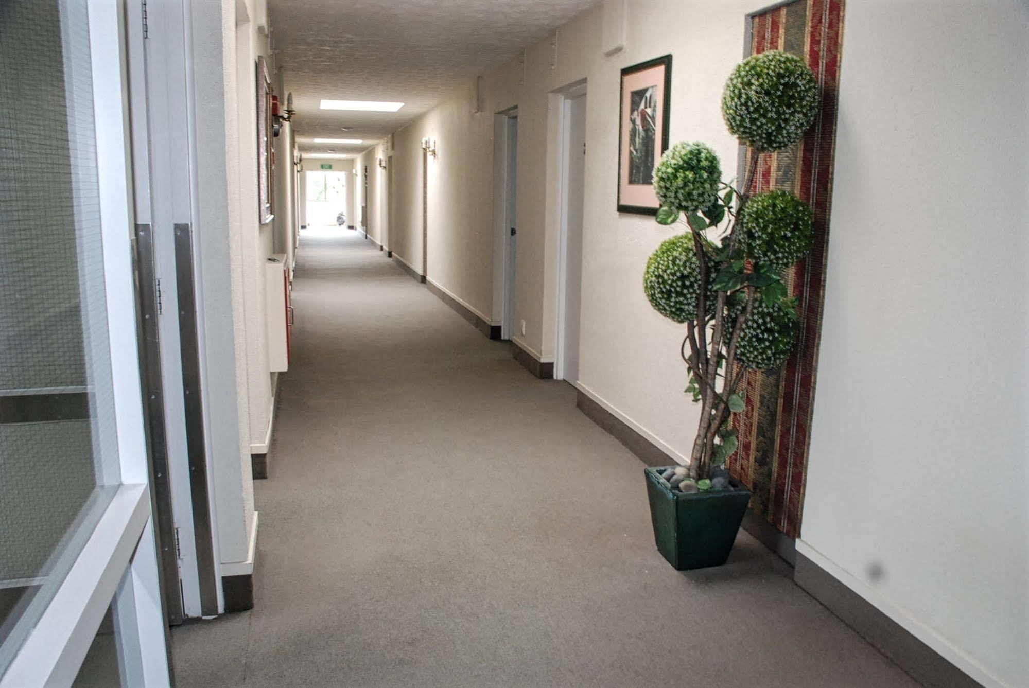 Fountain City Motor Inn Хамилтън Екстериор снимка